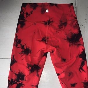 Black and red tie dye lululemon Wunder Trains